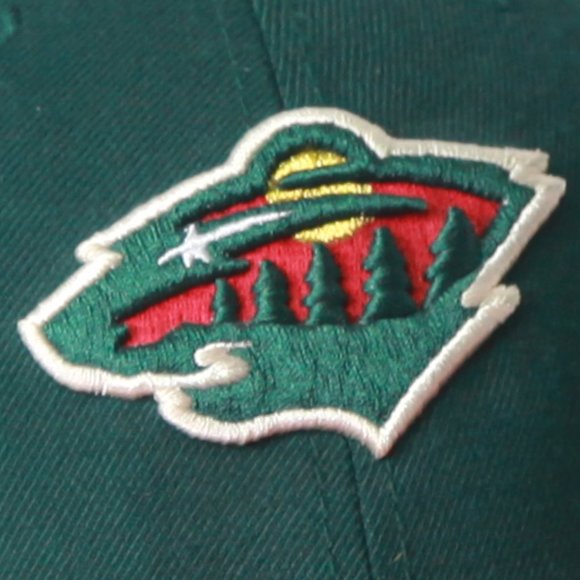 Minnesota Wild New Era Green and Red Ballcap Size: Medium/Large NHL Hockey - Picture 3 of 5